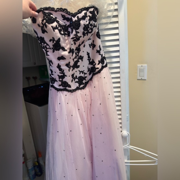 PROM SEASON 🌟💥 pink and black prom/party dress - Picture 5 of 8